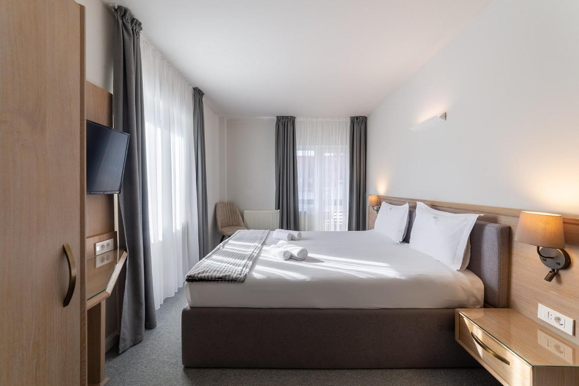 Eden Grand Resort 프레데알 외부 사진