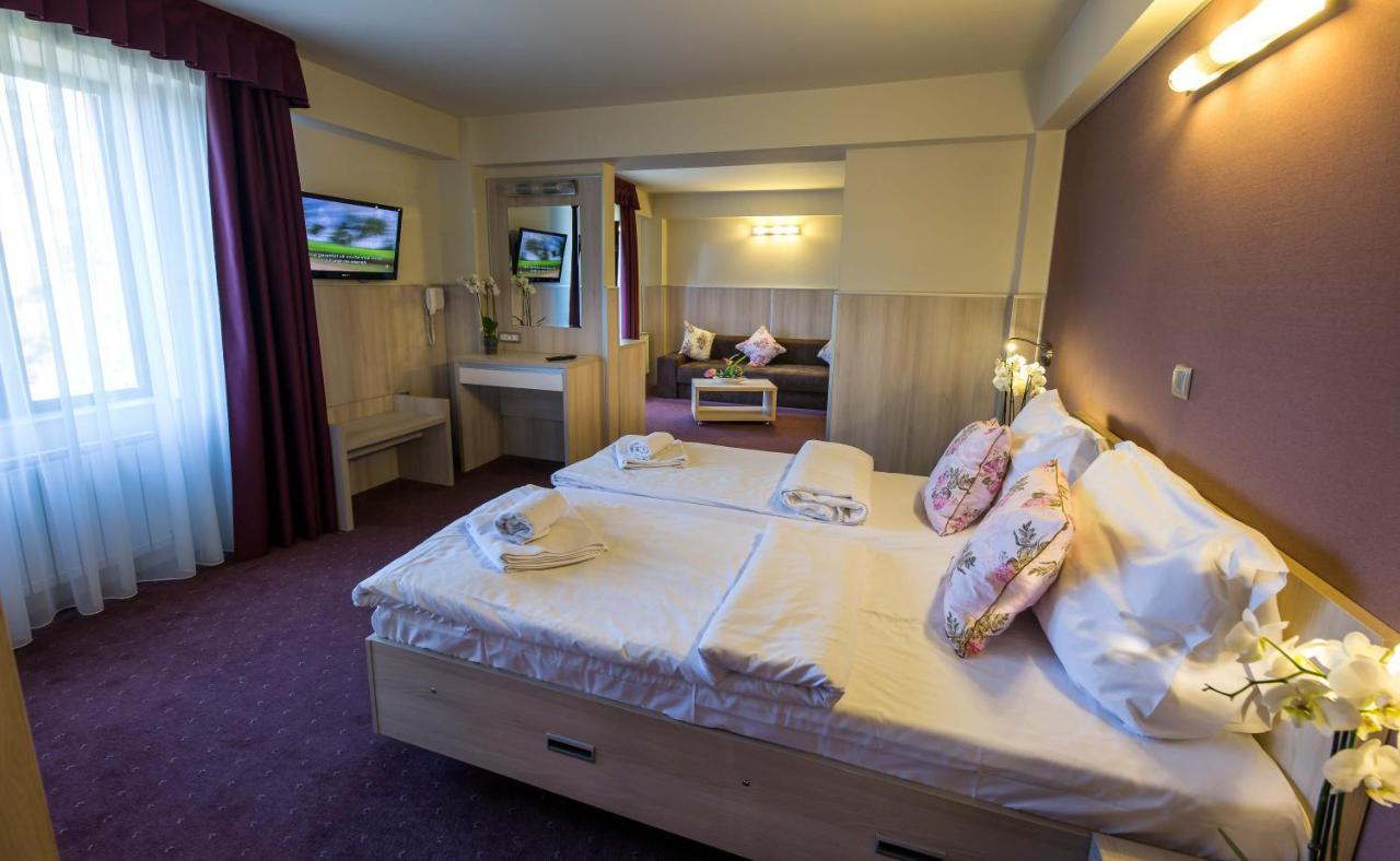 Eden Grand Resort 프레데알 외부 사진
